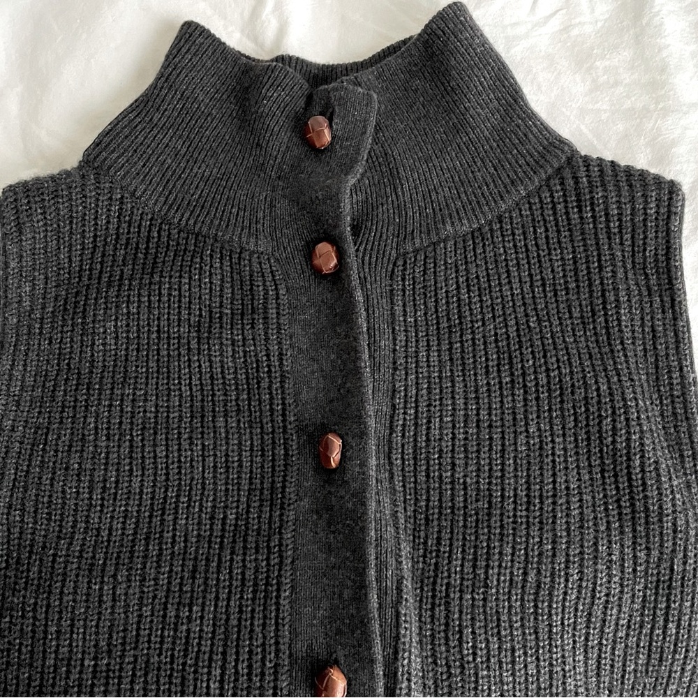 DEMYLEE Wool Cashmere Sweater Vest Cardigan with Leather Buttons - Picture 5 of 12